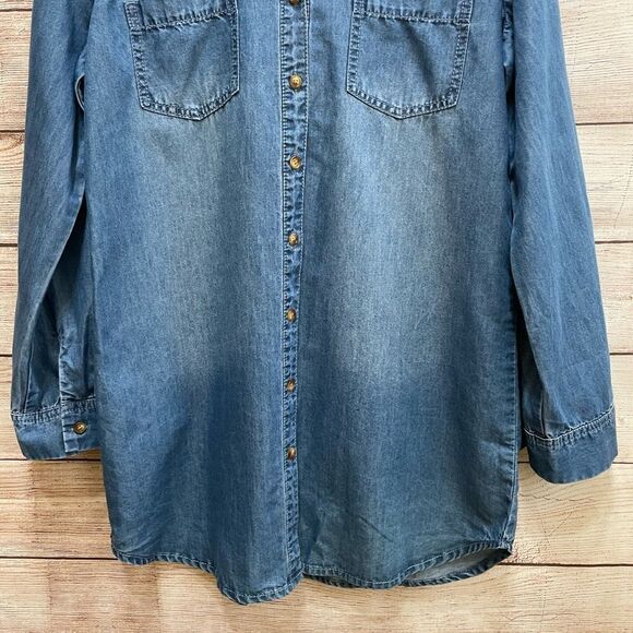 CHICOS CHAMBRAY TUNIC IN BLUE - Picture 3 of 5